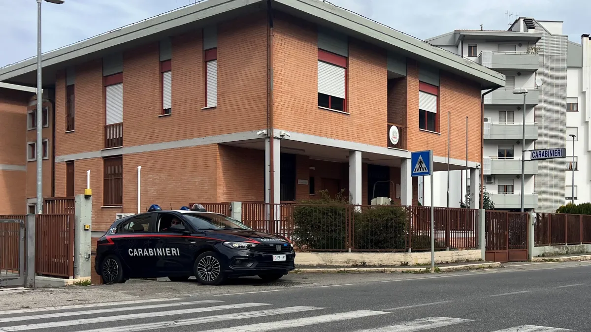 Narni Scalo, Carabinieri arrestano un 19enne per furto in un bar: refurtiva di 2.000 euro recuperata