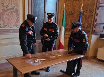 Arresto per droga a Foligno, controlli rafforzati nella movida: un 25enne fermato dai Carabinieri