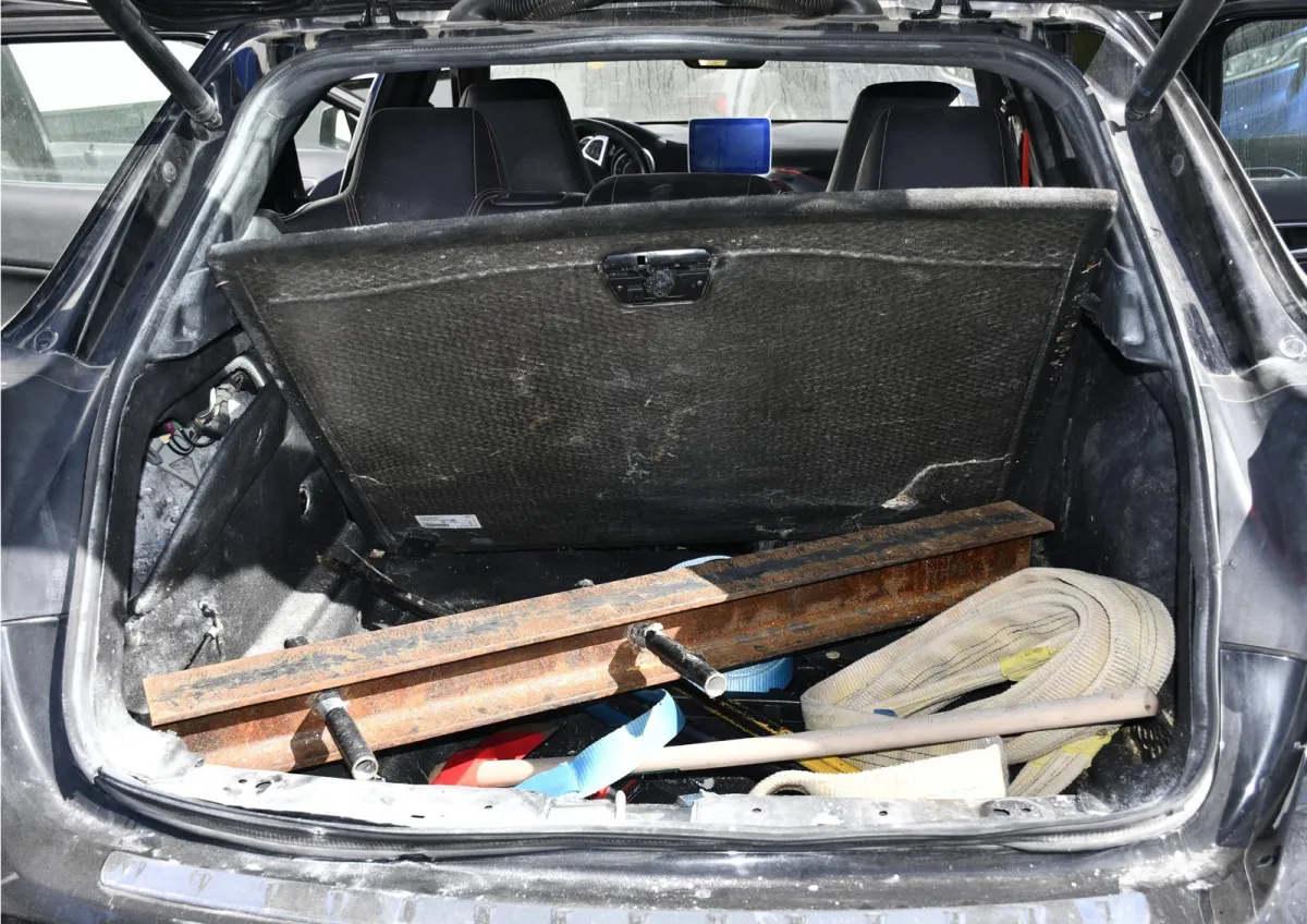 Orvieto, Polizia di Stato sequestra Mercedes rubata: all'interno arnesi da scasso