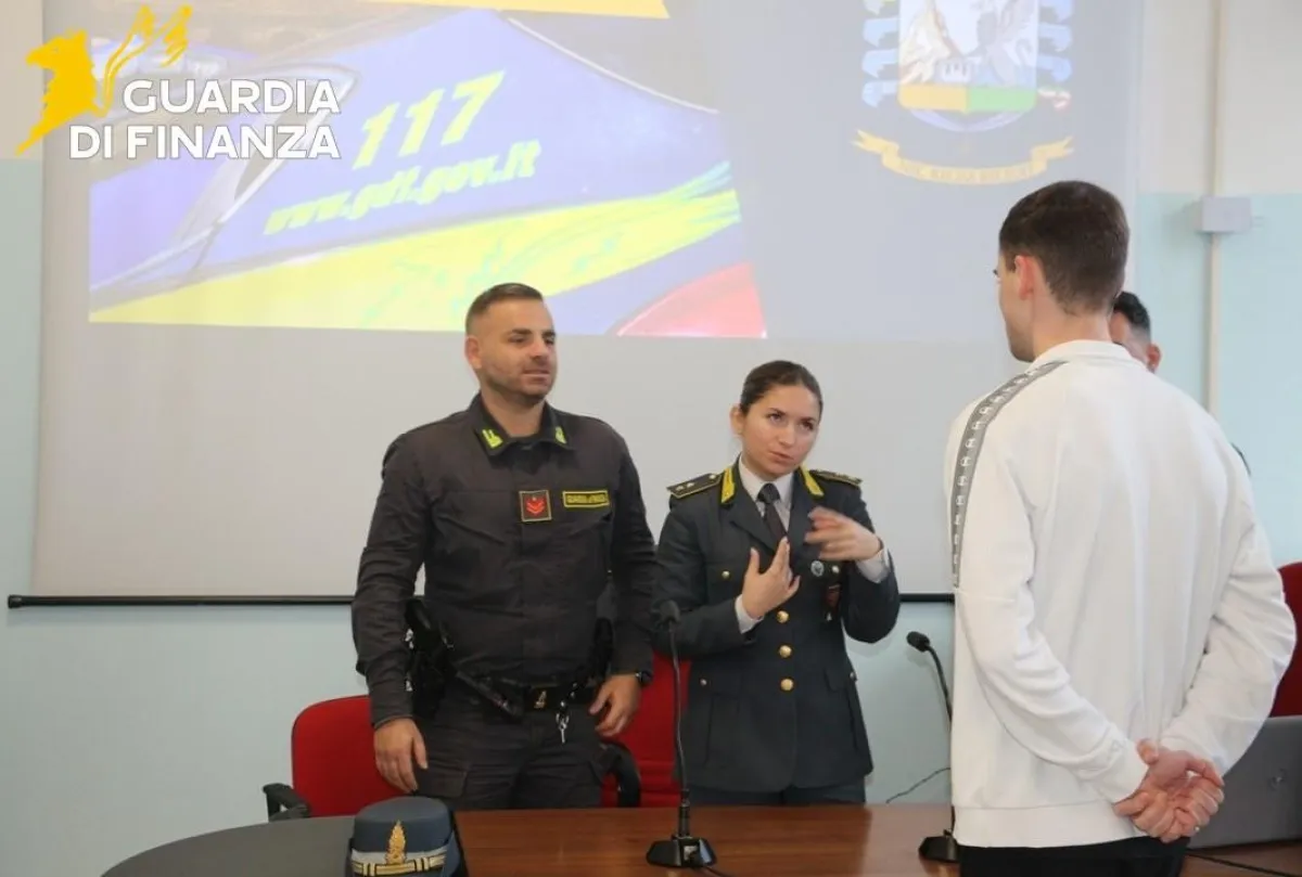 Gli studenti di Terni incontrano le Fiamme Gialle: educazione alla legalità e tutela delle libertà economiche al centro dell'iniziativa