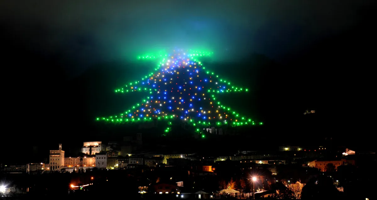 Quando si accende l’Albero di Natale di Gubbio? Data, orario e programma dell’evento