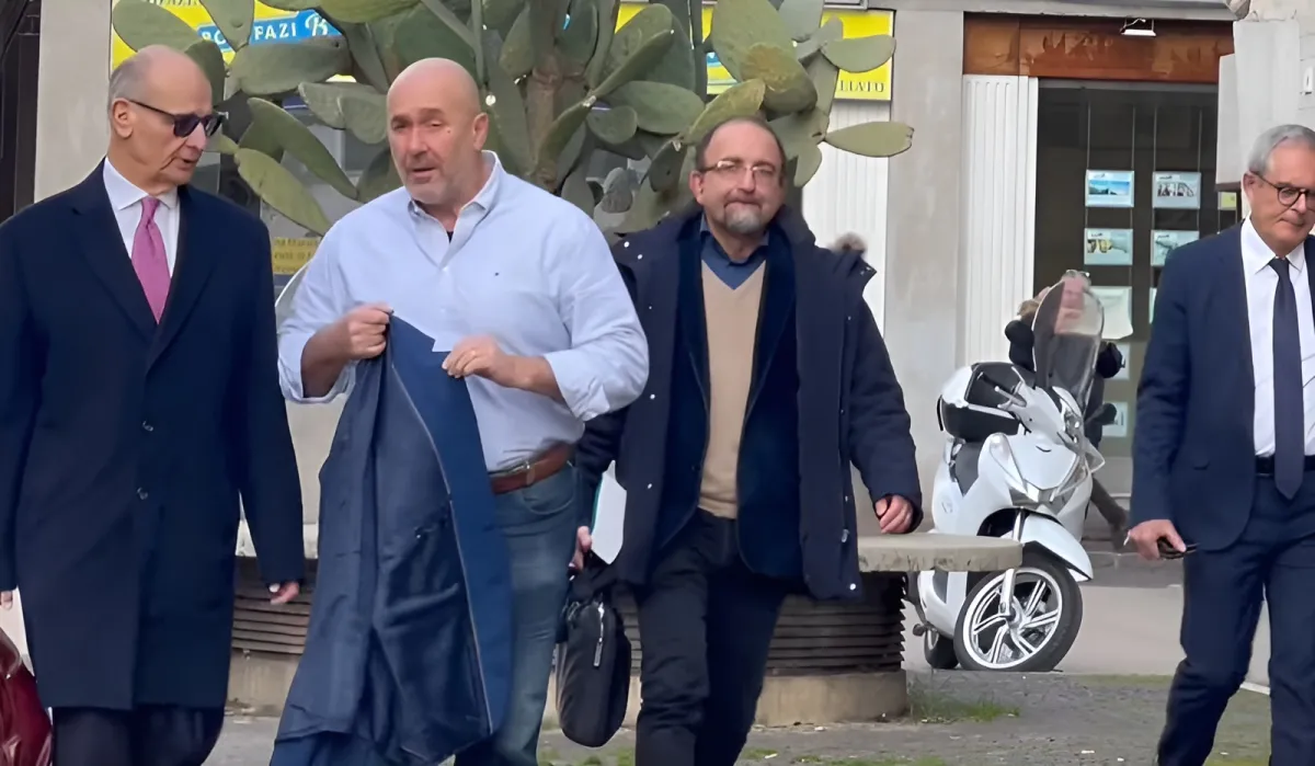 Terni, il sindaco Bandecchi rinviato a giudizio: il 22 gennaio il processo sui fatti del Consiglio comunale del 2023