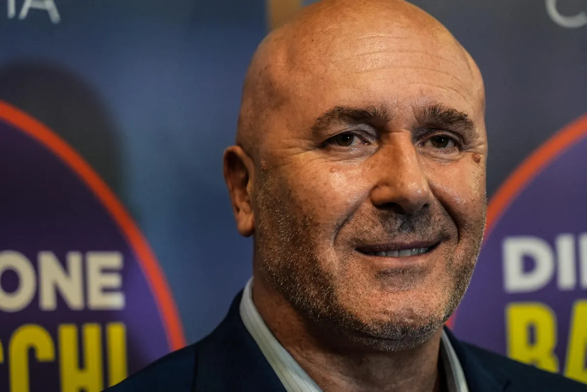 Bandecchi rinviato a giudizio: "Spero che il giudice guardi il video" e la maggioranza lo difende