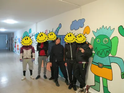 Lo Zoo di Simona al lavoro con i detenuti: nascono due nuovi murales all'interno del carcere di Cremona