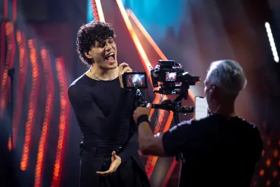 Sarà Sanremo: l'umbro Nicolò Filippucci si guadagna la finalissima. L'Ariston si avvicina