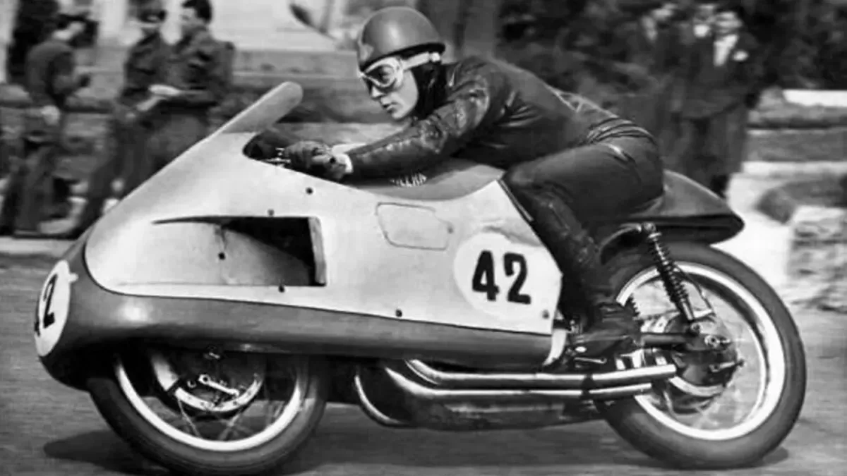 Terni, il Moto Club "Liberati-Pileri" festeggia i 100 anni con i big del motociclismo