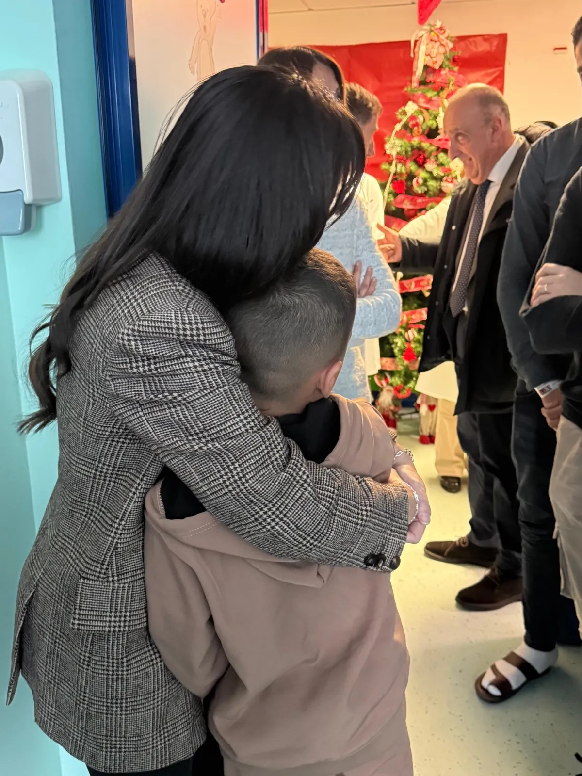 Accolto in Umbria un bambino proveniente da Gaza. Proietti: "Gli ho dato un mare di abbracci"