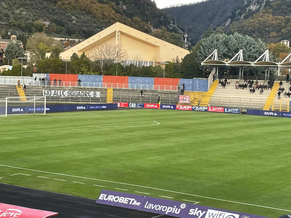 Gubbio-Torres, le formazioni ufficiali: Di Carlo con Costa per Carraro. In porta c'è Krapikas