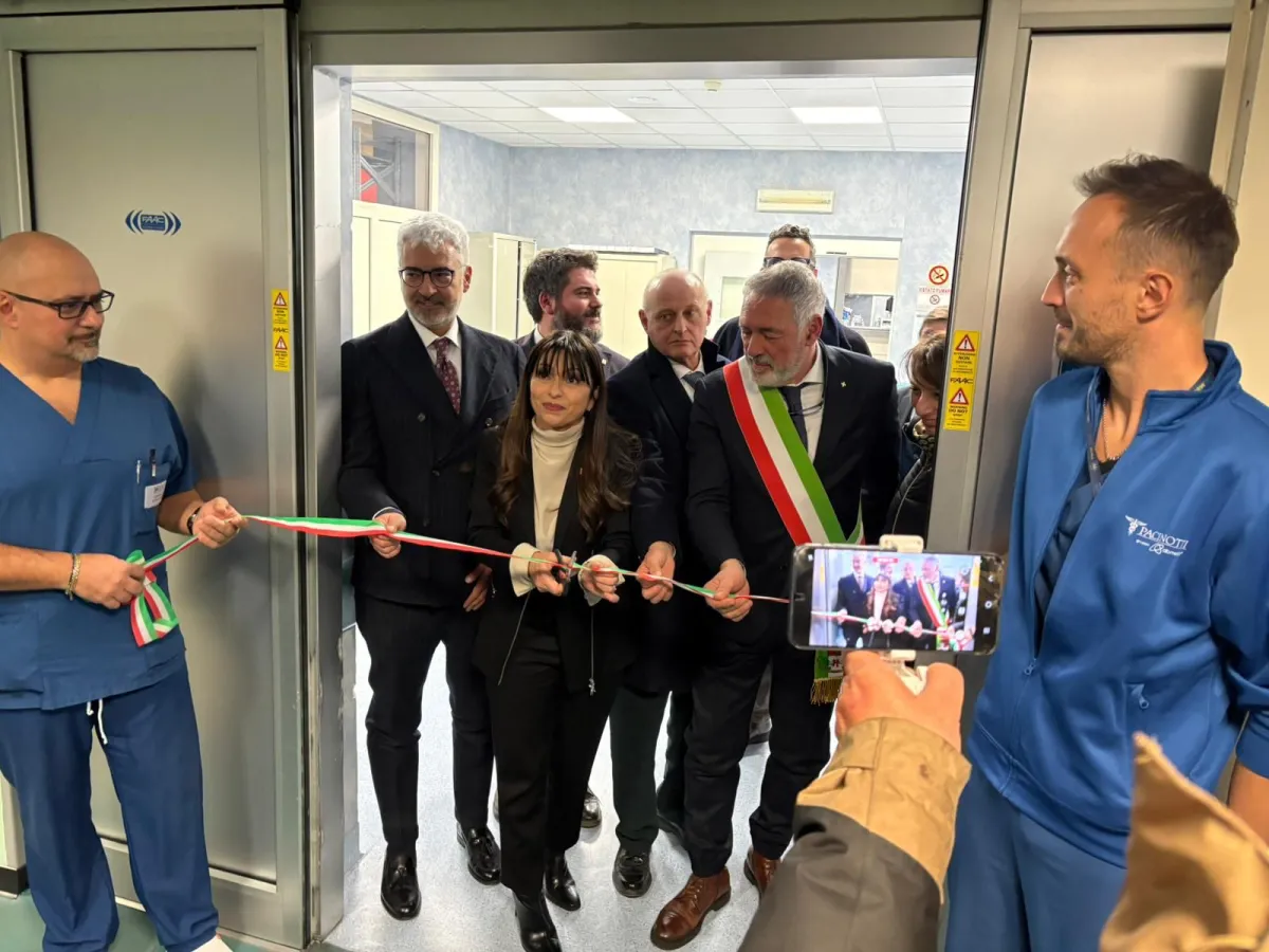 Ospedale di Terni sempre più all'avanguardia. Inaugurata la nuova Tac intraoperatoria per la Neurochirurgia