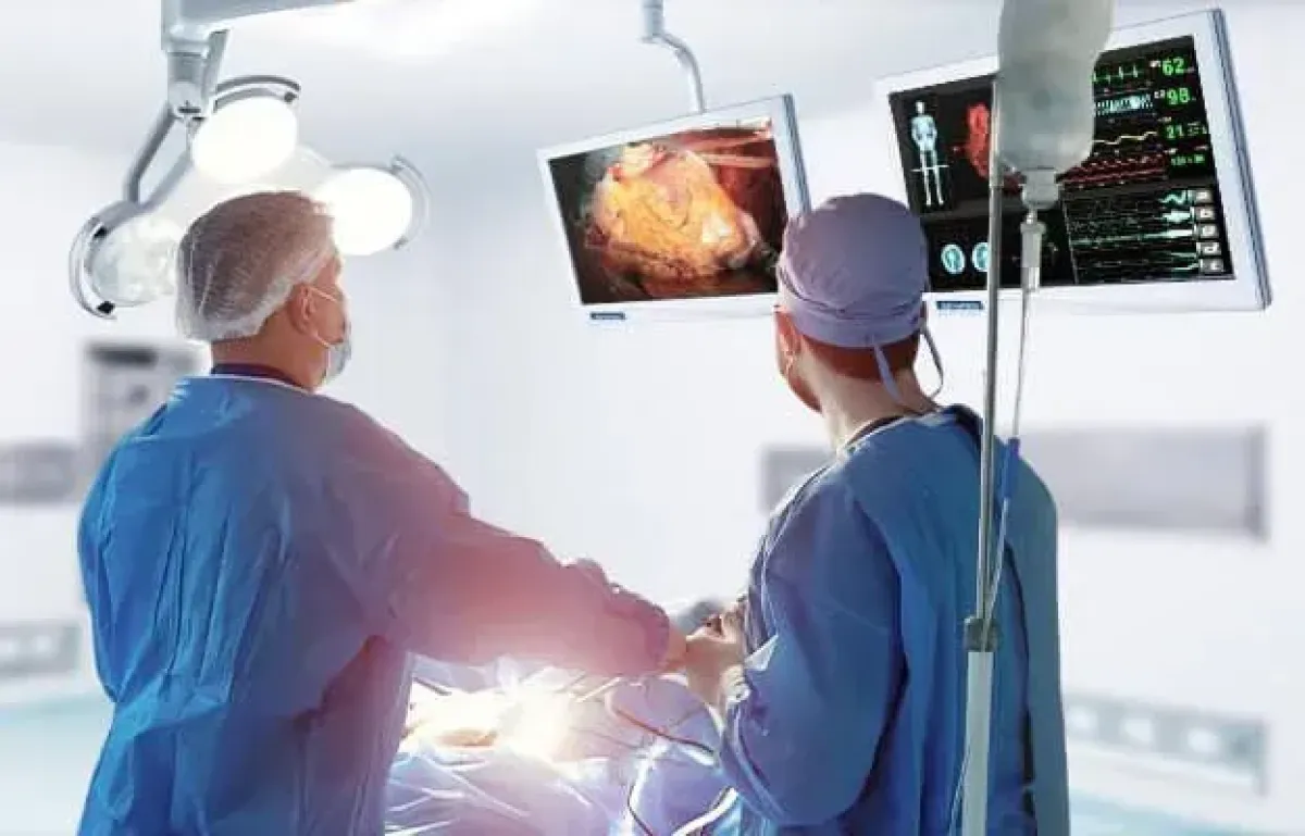 Fondazione Perugia dona un monitor amagnetico all’Ospedale di Branca: tecnologia avanzata per la sicurezza in risonanza magnetica