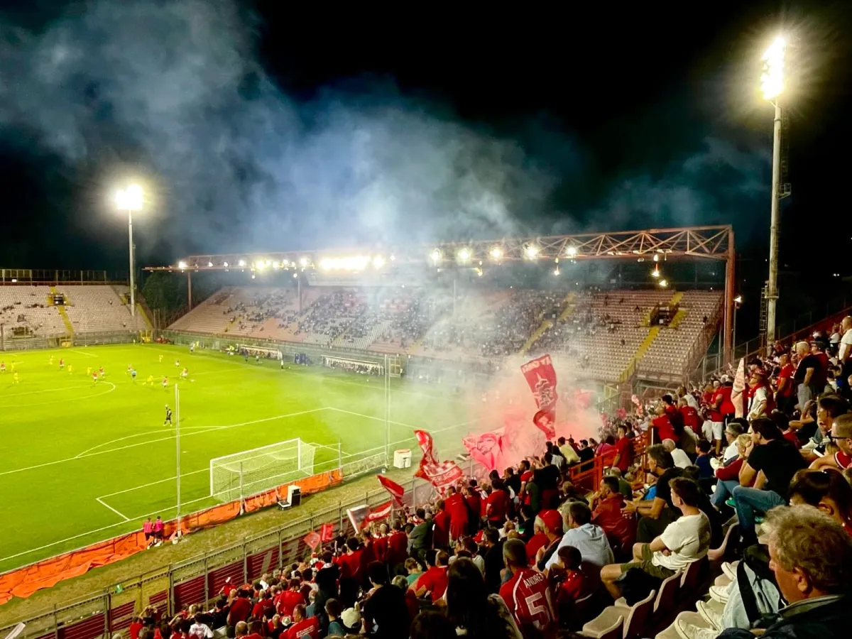 Perugia-Forlì, le formazioni ufficiali del match: Tedesco si affida a Montevago e Bacchin, solito tridente per Miramari