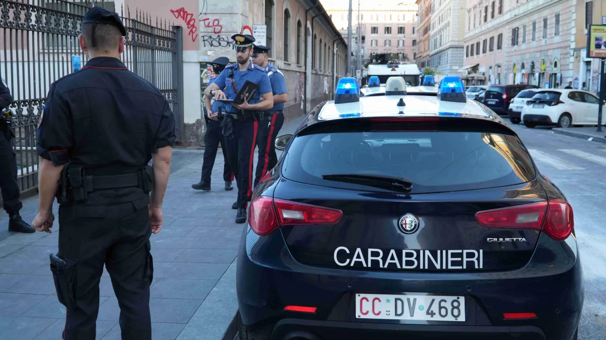 Deruta, irruzione armata al supermercato: malviventi scappano con l'incasso
