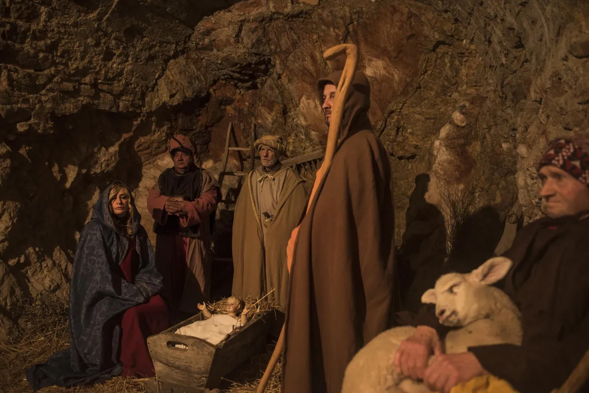 Cerreto di Spoleto, il borgo si trasforma in Betlemme: torna il Presepe vivente tra vicoli, mestieri e sapori antichi