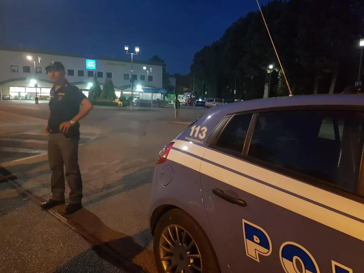 Terni, uomo salvato mentre vagava in stato confusionale alla stazione