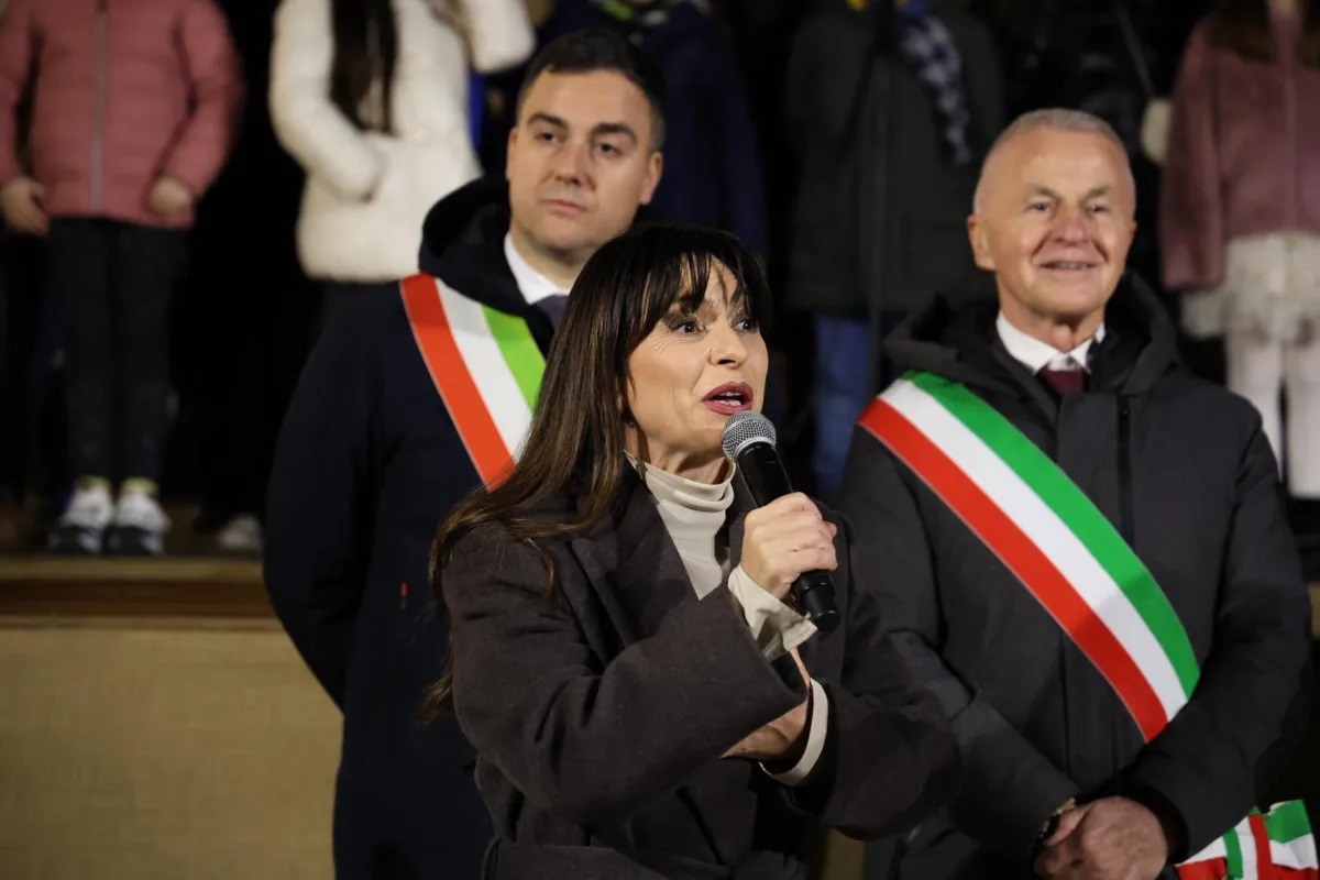 Umbria, gli auguri di Natale della Presidente Proietti: "Sia tempo di gesti semplici, ascolto e fraternità"