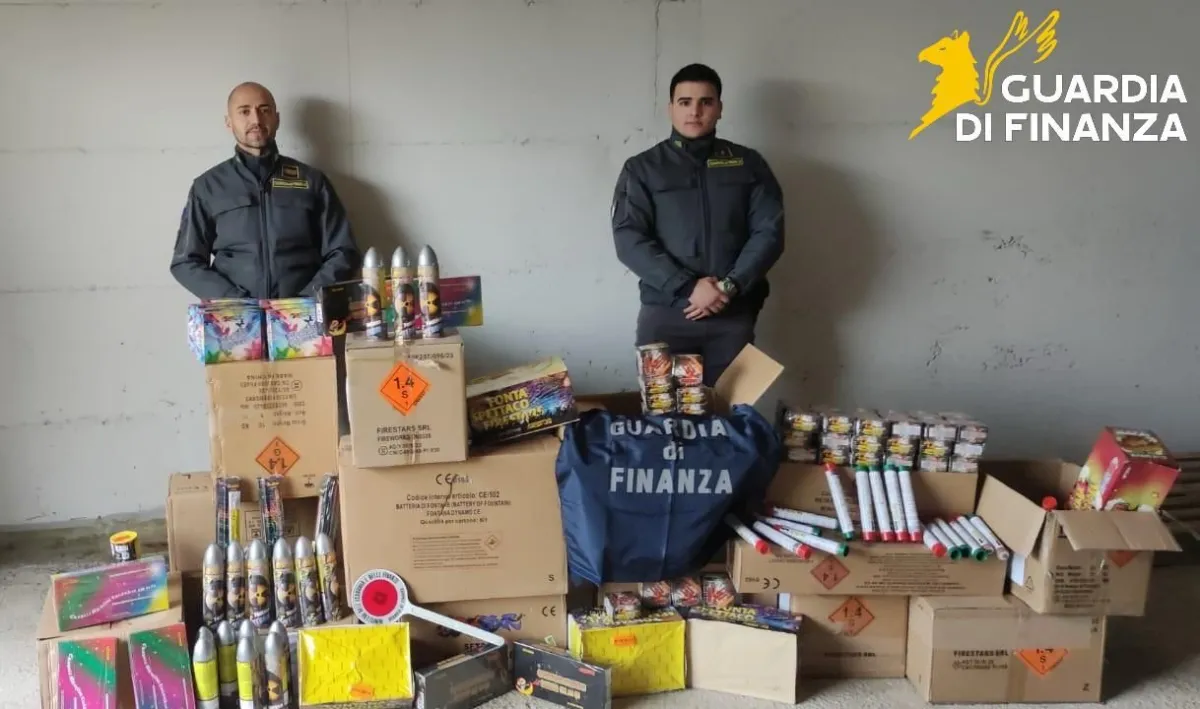 Marsciano, le Fiamme Gialle sequestrano oltre 33mila fuochi d'artificio