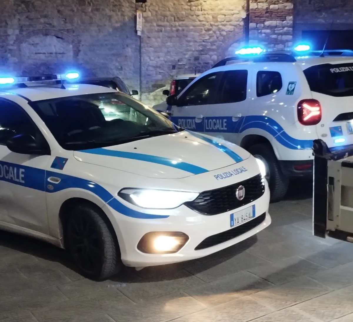 Doppio intervento dei soccorsi a San Biagio: anziani assistiti in casa e auto bloccata sulle scale