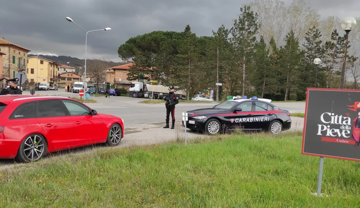 Città della Pieve, ruba l’incasso del ristorante dove lavorava e distrugge l’auto del titolare: dipendente denunciata dai Carabinieri