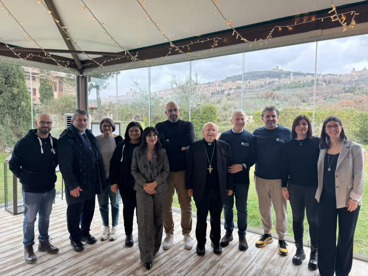 “Insieme, il pranzo che fa bene”: ad Assisi oltre 150 persone a tavola per un gesto concreto di comunità
