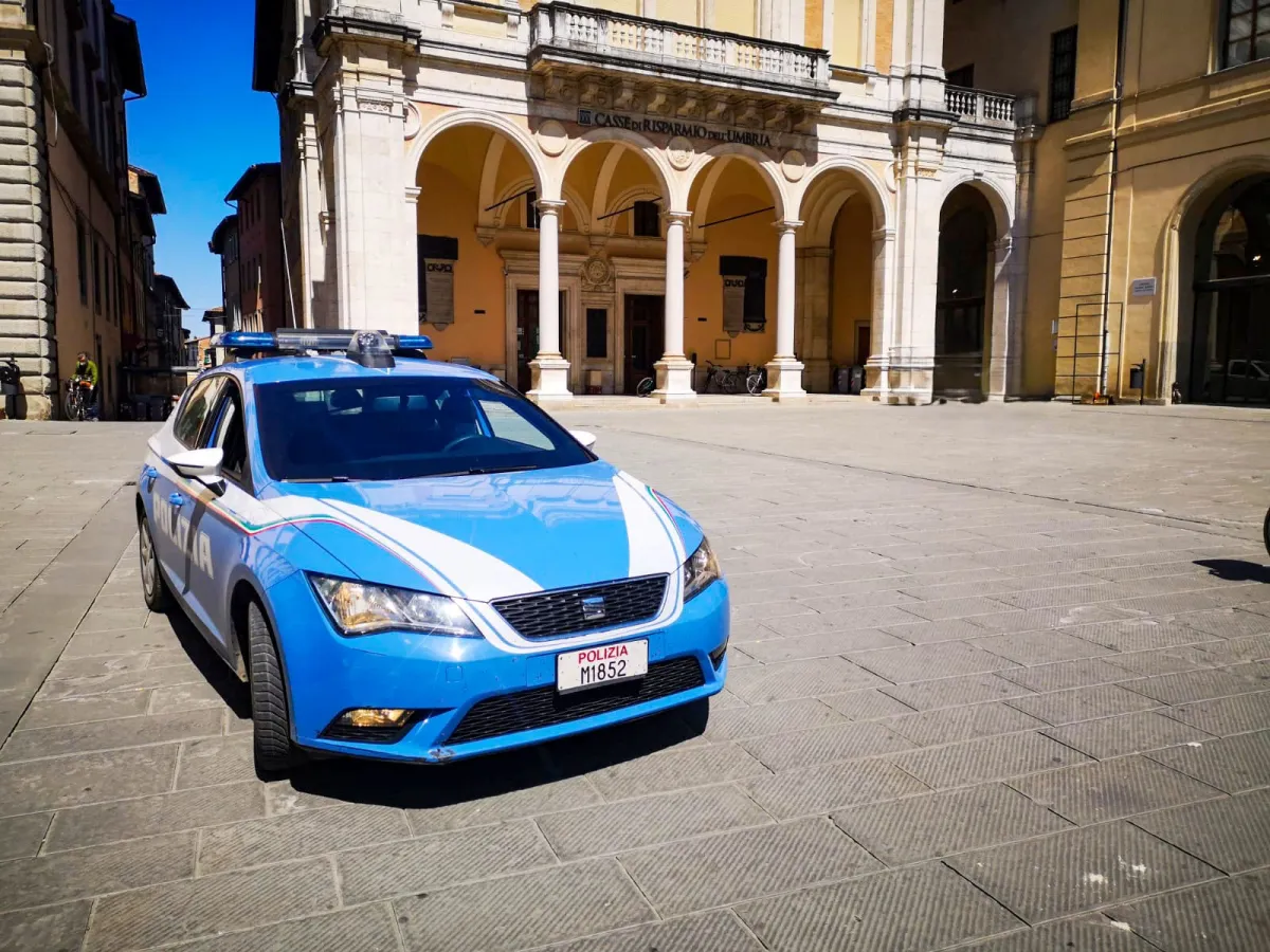 Perugia, distrugge il braccialetto elettronico e viola i domiciliari: 36enne trasferito in carcere
