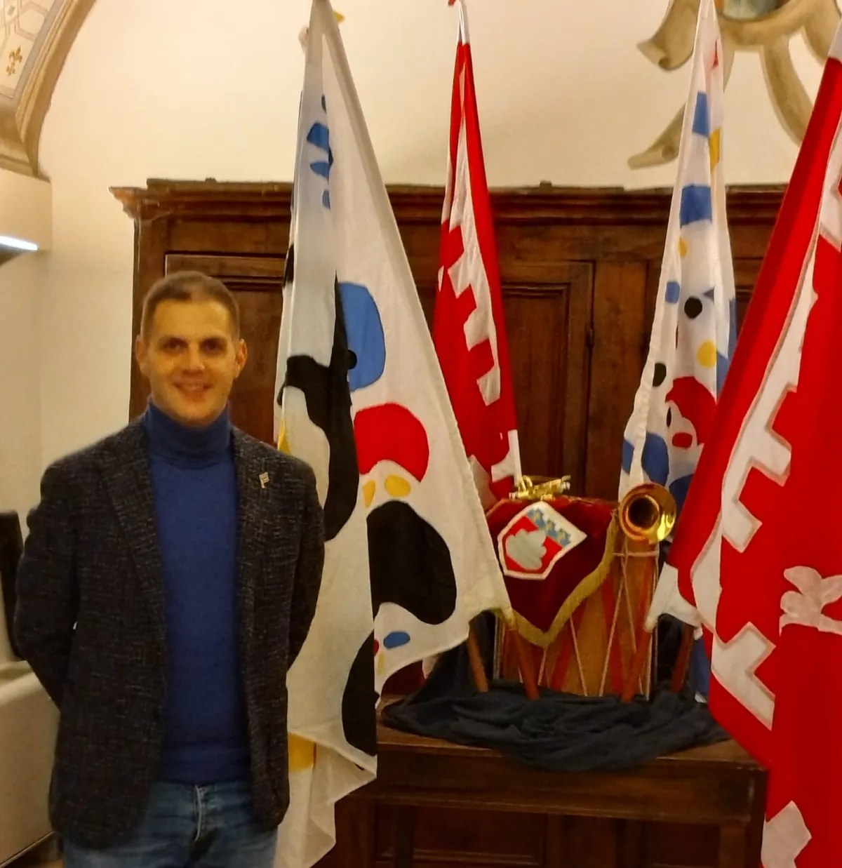 Sbandieratori di Gubbio, presentati i nuovi costumi di musici e tamburini: tradizione e identità rinnovate