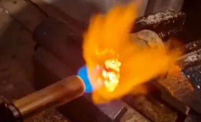 Bandecchi presenta la schiuma ignifuga in grado di resistere per 7 ore a 2.500 gradi