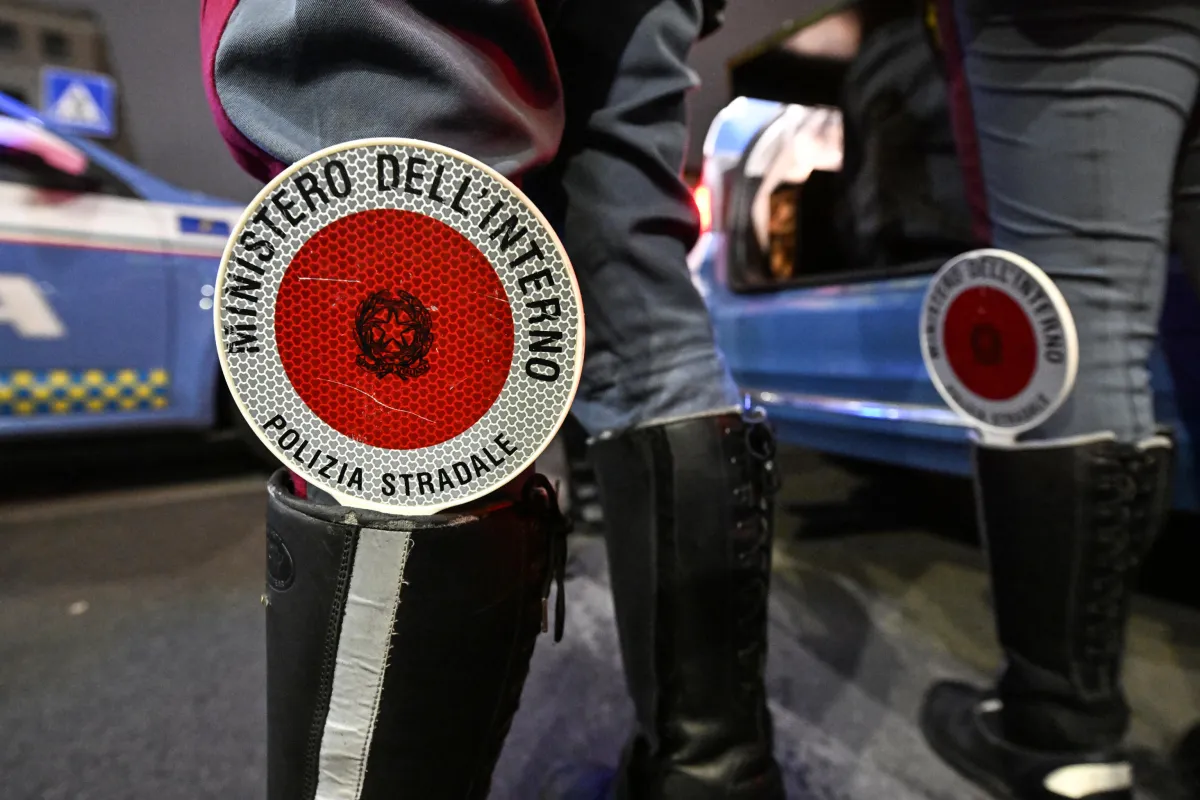 Terni, due ragazzi rapinati e minacciati con un coltello: ancora violenza nel centro storico