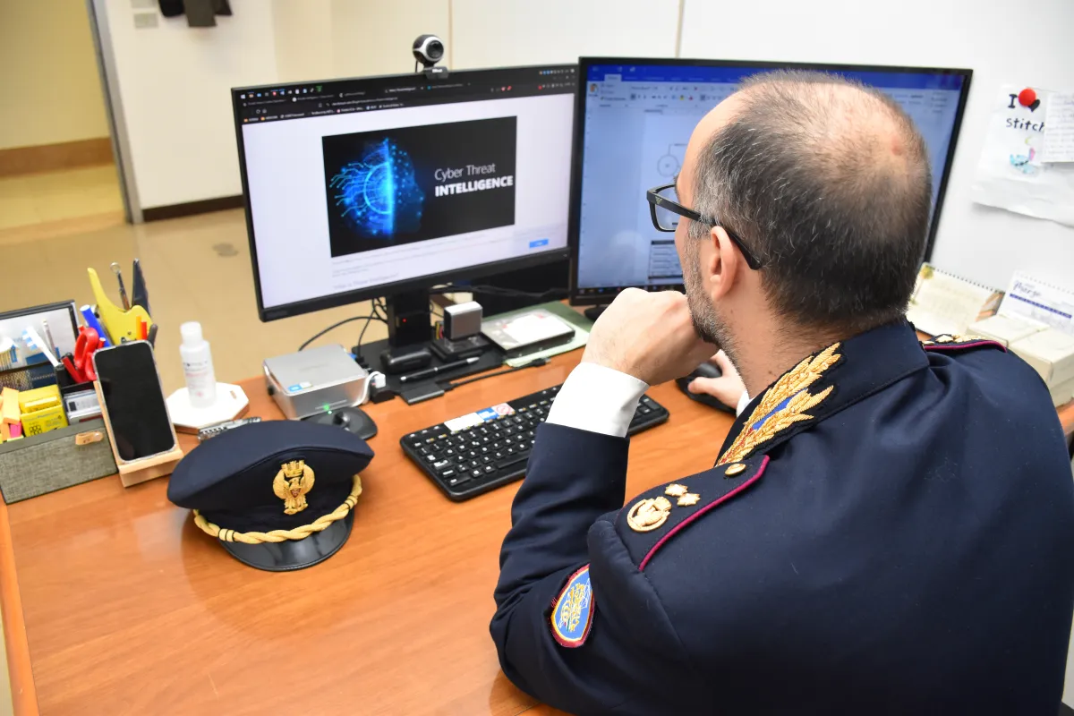 Bonifico dirottato su un altro conto corrente. La Polizia di Perugia smaschera truffa informatica ai danni di un imprenditore