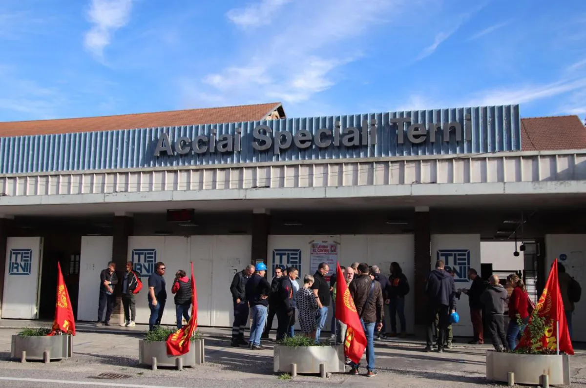 AST Arvedi, sindacati all’attacco: "Il tavolo di monitoraggio non decolla. Mancano allegati e confronto con la Regione"