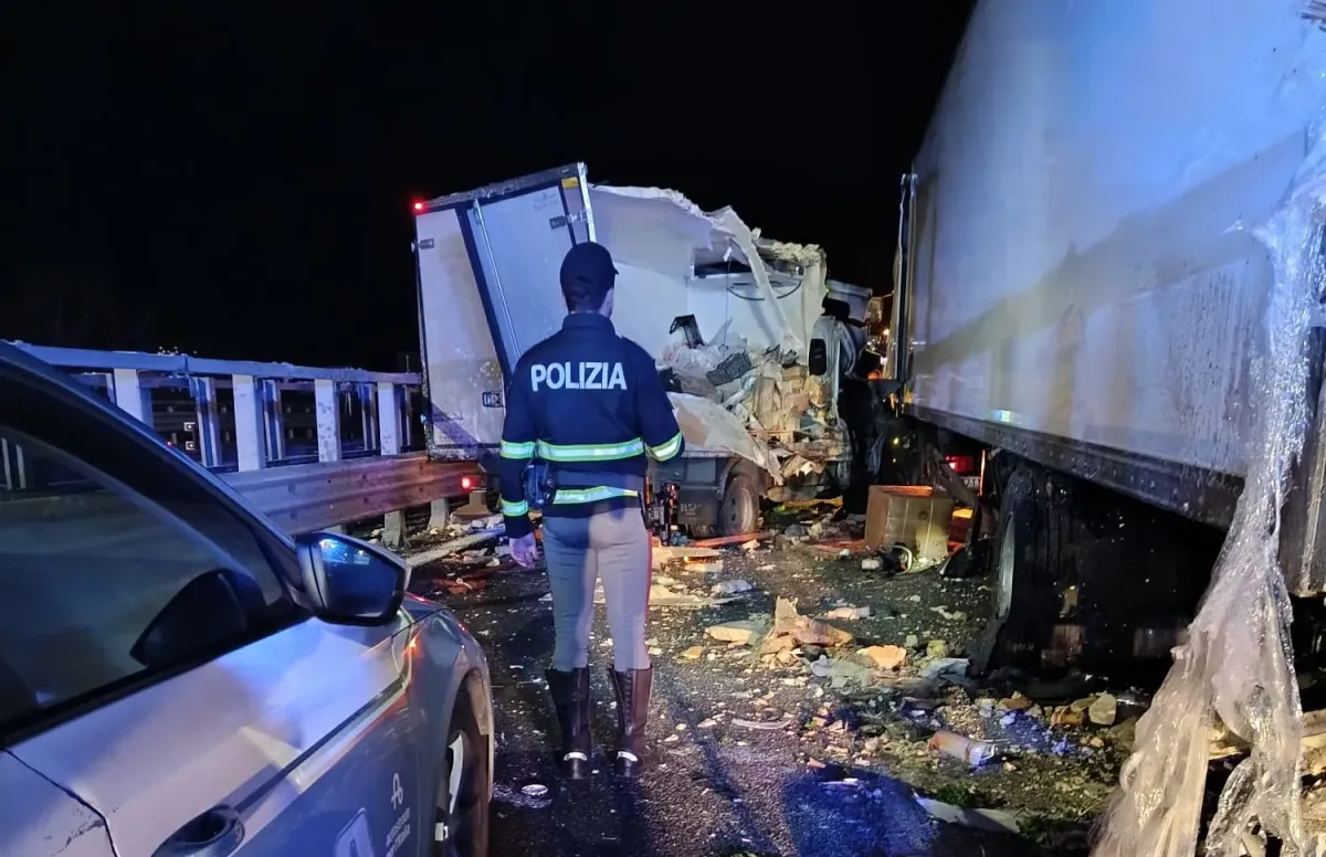 A1, incidente nella notte tra due camion presso Fabro: un ferito trasportato in "codice rosso" a Perugia