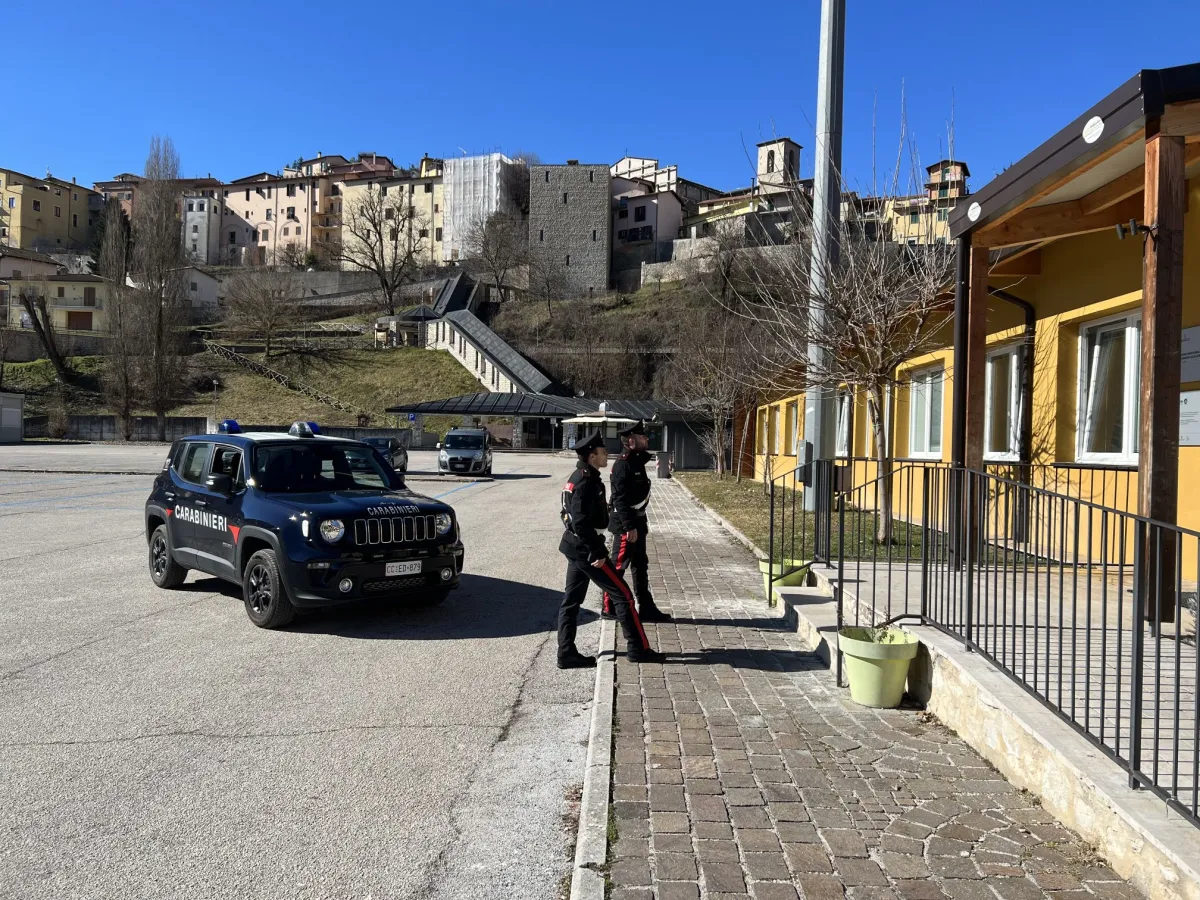 Truffa della finta emergenza a un’anziana sventata a Norcia: due giovani campani denunciati dai Carabinieri