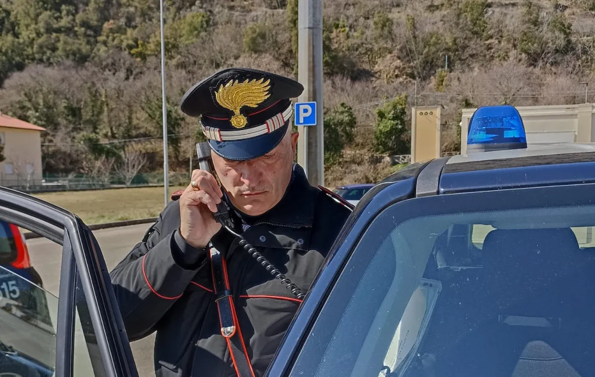 Vallo di Nera, aggressione con coltello alla fidanzata: 37enne arrestato. Per il giudice: "Pericolo di reiterazione del reato"