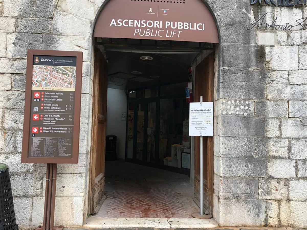 Ascensori pubblici di Gubbio, multa Inail da oltre 5 mila euro: ora si apre il nodo delle responsabilità