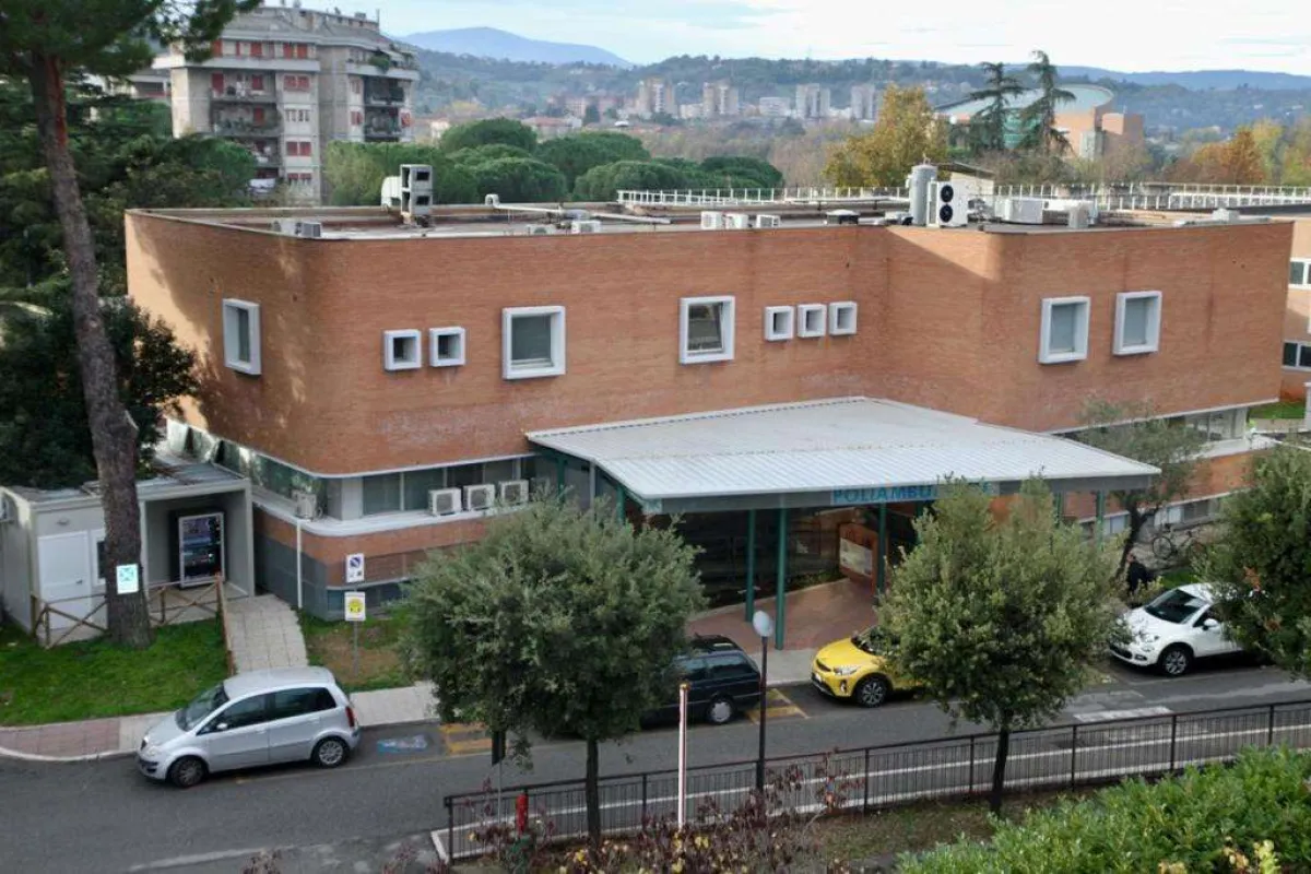 Terni, salvata una 14enne dopo ingestione di sostanze chimiche: decisivo l'intervento d'urgenza dei medici del "Santa Maria"