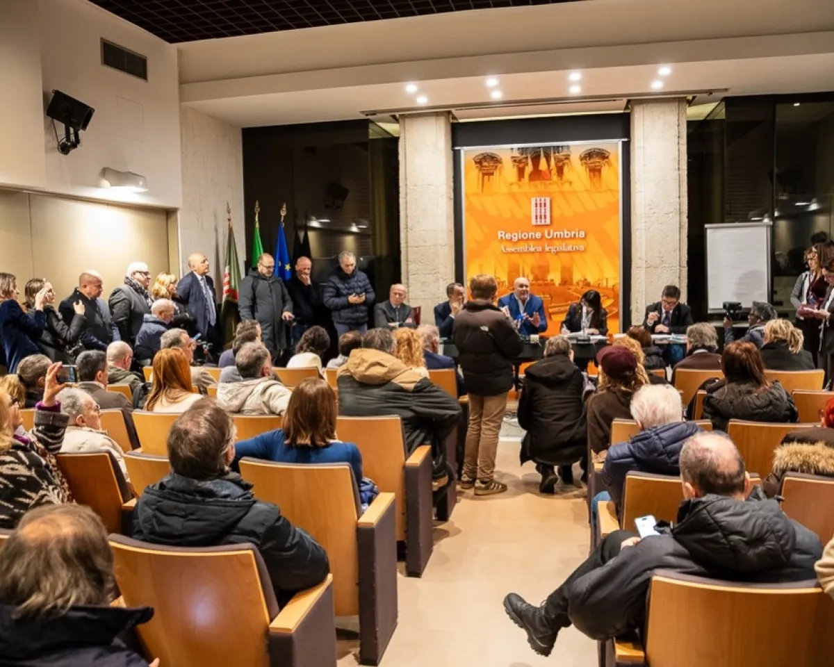 L'abecedario della lunga giornata di protesta per il nuovo ospedale di Terni, dalla B di Bandecchi alla P di Proietti