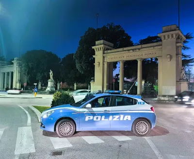 Foligno, ruba un paio di scarpe in un negozio e prende a pugni il titolare. Arrestato un 34enne