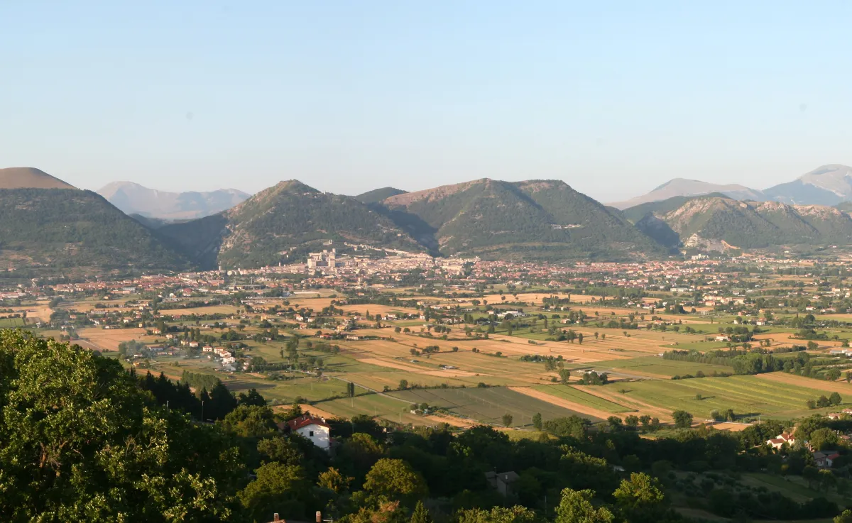 Turismo a Gubbio in crescita nel 2025: numeri in aumento e nuove prospettive per la città