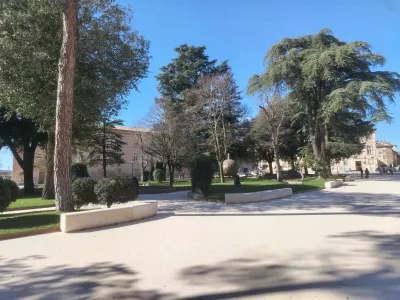 Gubbio, piazze belle e vuote: la desertificazione non si cura con le lamentele ma con l’impresa