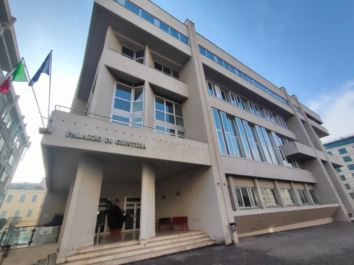 Terni, un perito dovrà trascrivere i video del consiglio comunale della rissa sfiorata tra Bandecchi e Cecconi