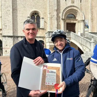 Linea Verde Illumina fa tappa a Gubbio: Juri Checi riceve la patente da matto
