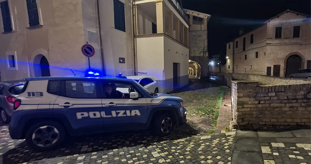 Foligno, spaccio di cocaina e hashish nel centro storico: sei arresti nella notte e denunciata anche una donna italiana