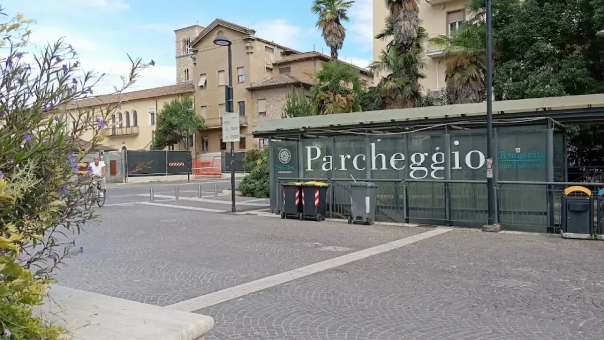 Terni, al parcheggio San Francesco si entra e si paga con Telepass: niente più code in centro storico