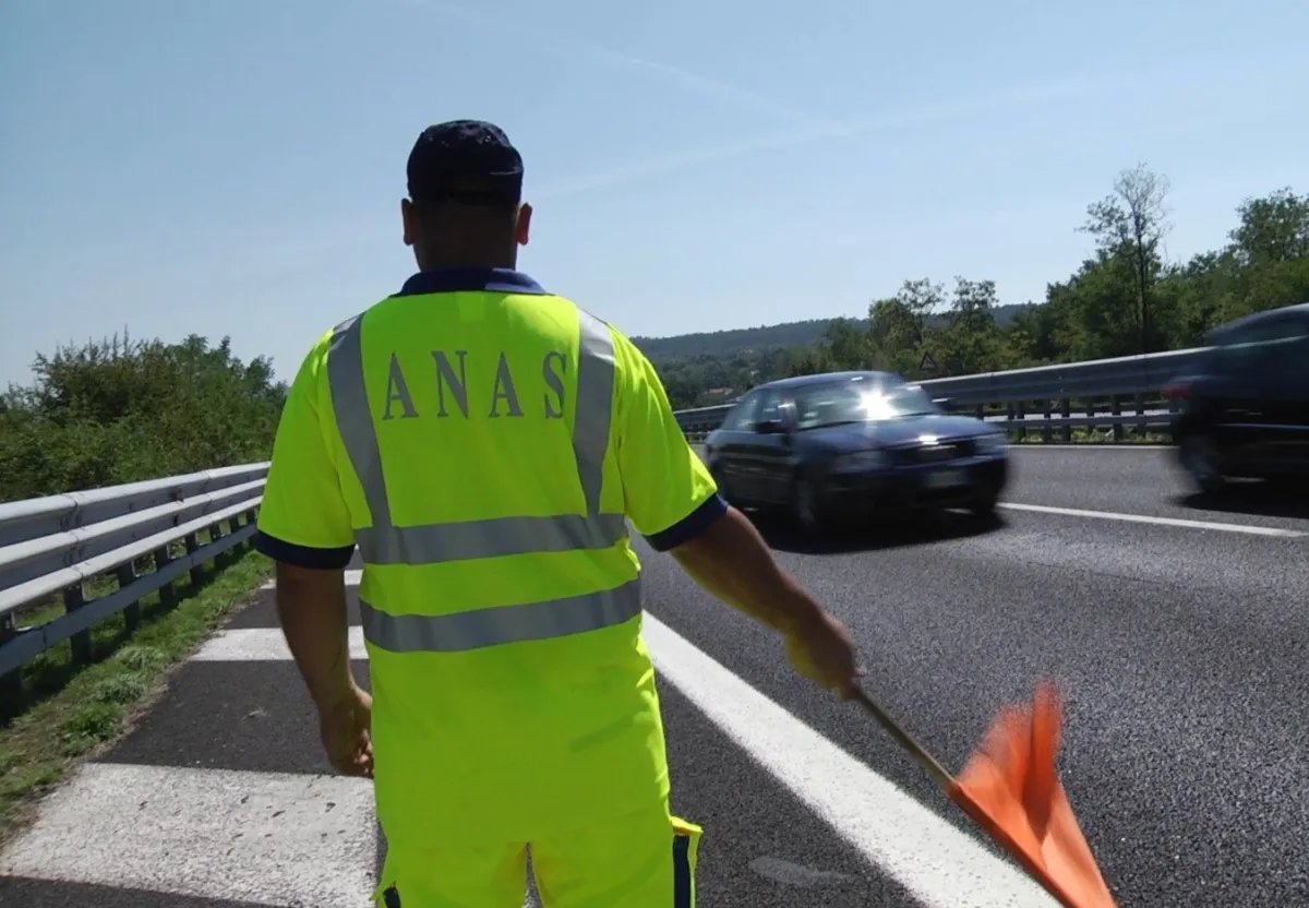 Terni, incidente allo svincolo per l'E45: impatto fra due auto e nessun ferito grave
