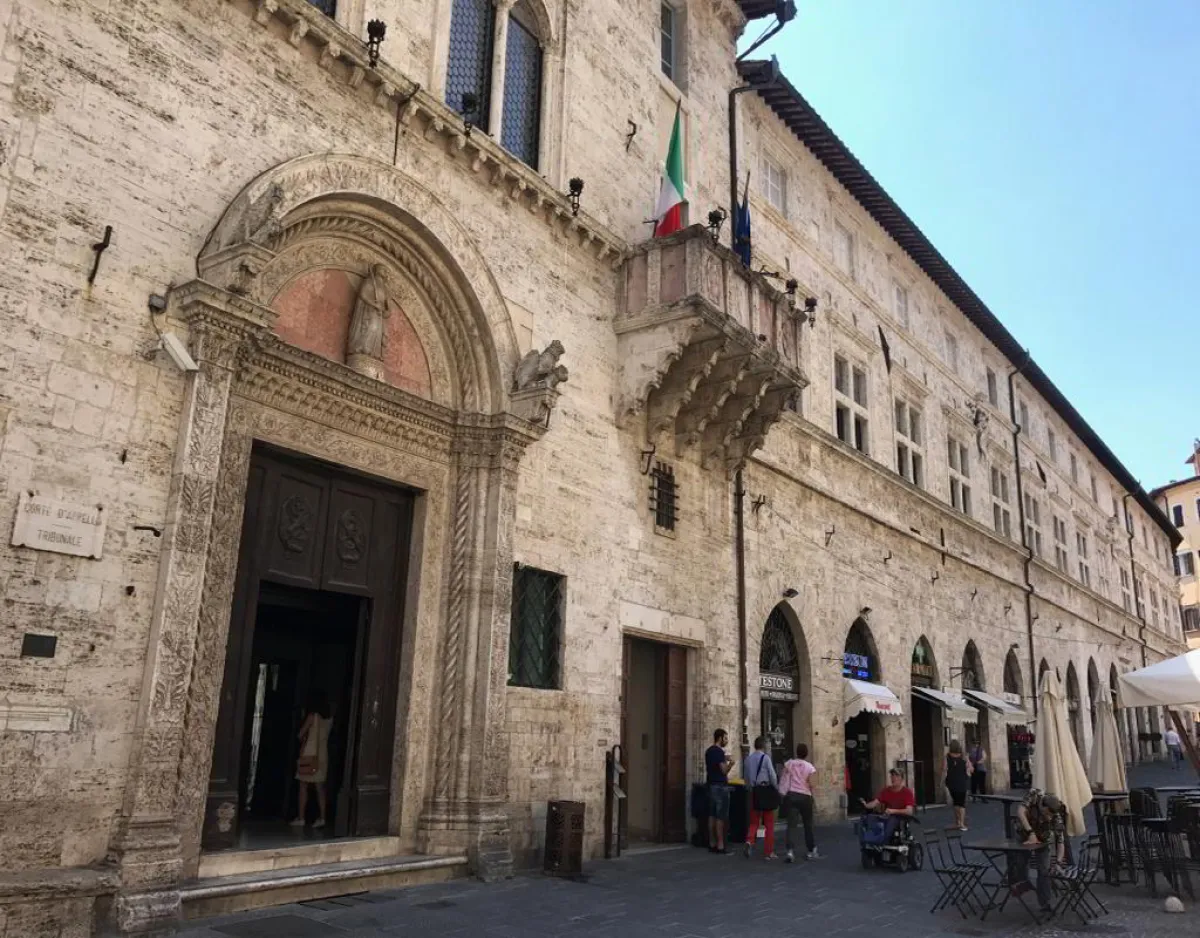 Cavalli dopati, maltrattati e macellati con documenti contraffatti: a Perugia l'udienza preliminare sul presunto traffico illecito