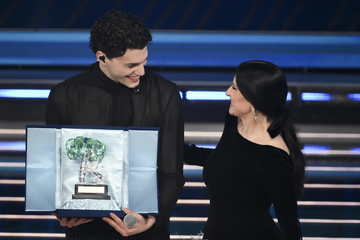 L'umbro Nicolò Filippucci trionfa nelle Nuove Proposte a Sanremo. Proietti: "Tutta l'Umbria festeggia con te!"