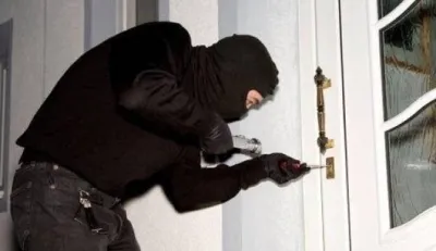 Maxi furto tra Carpiano e Santa Cristina: colpo da 100 mila euro in un casolare di campagna a Gubbio