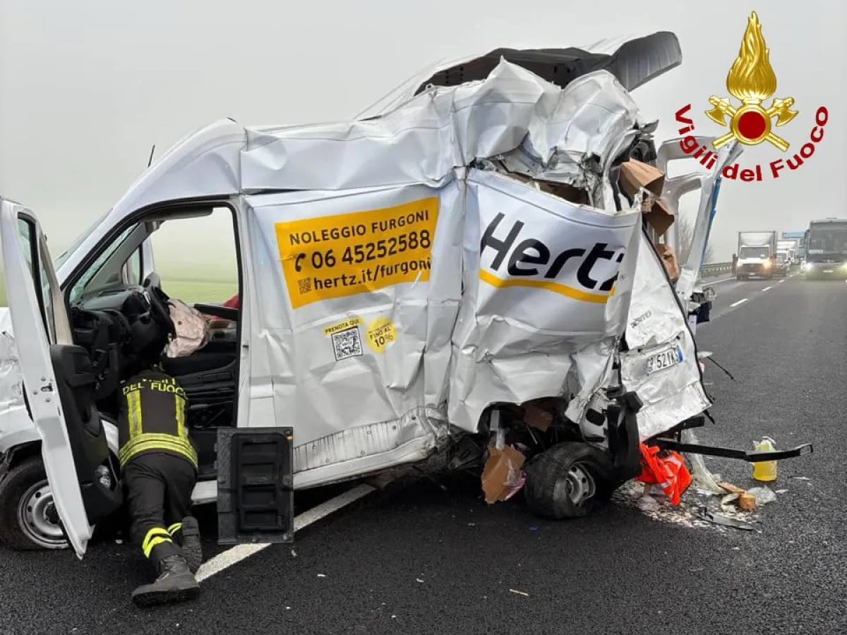 Incidente sull'A1 tra Attigliano e Orvieto. Conducente ferito, code e rallentamenti