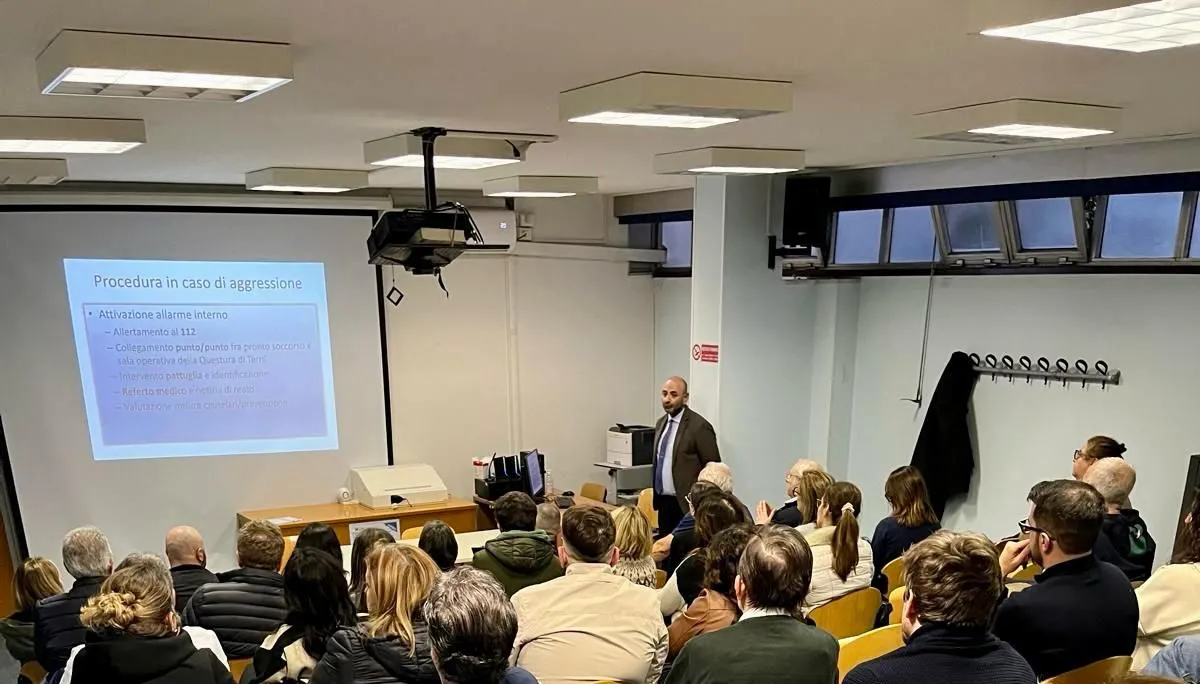 Ospedale Terni, lezione anti-violenza per i sanitari: “Così fermiamo le aggressioni in Pronto Soccorso”