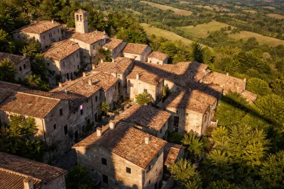 Gubbio e pale eoliche: distanza dalle case, rumore e “shadow flicker”, i rischi per chi vive vicino agli impianti