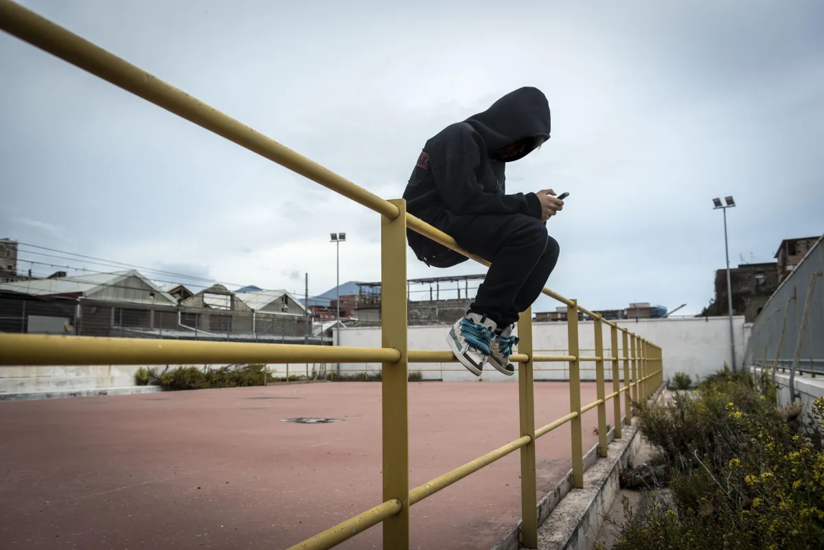 Terni, Save the Children fotografa la criminalità minorile: è in atto una "integrazione antisociale"